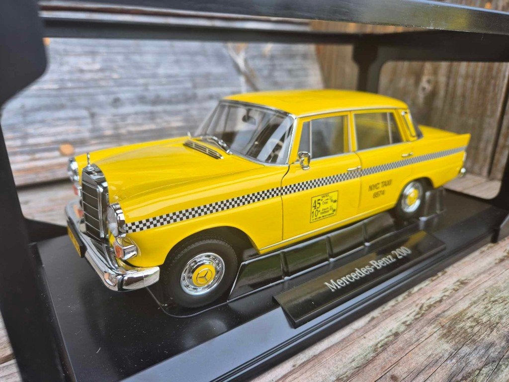 Mercedes Benz 200 W110 Norev 1/18, Ophalen of Verzenden, Nieuw, Auto, Norev
