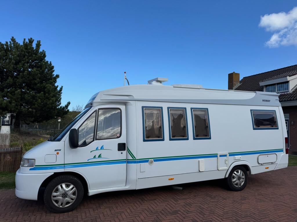 Hobby 650 Fiat Ducato 2.5 TDI lage km.stand & dubbele airco!, Integraal, Standaard zit, Luifel, Fiat