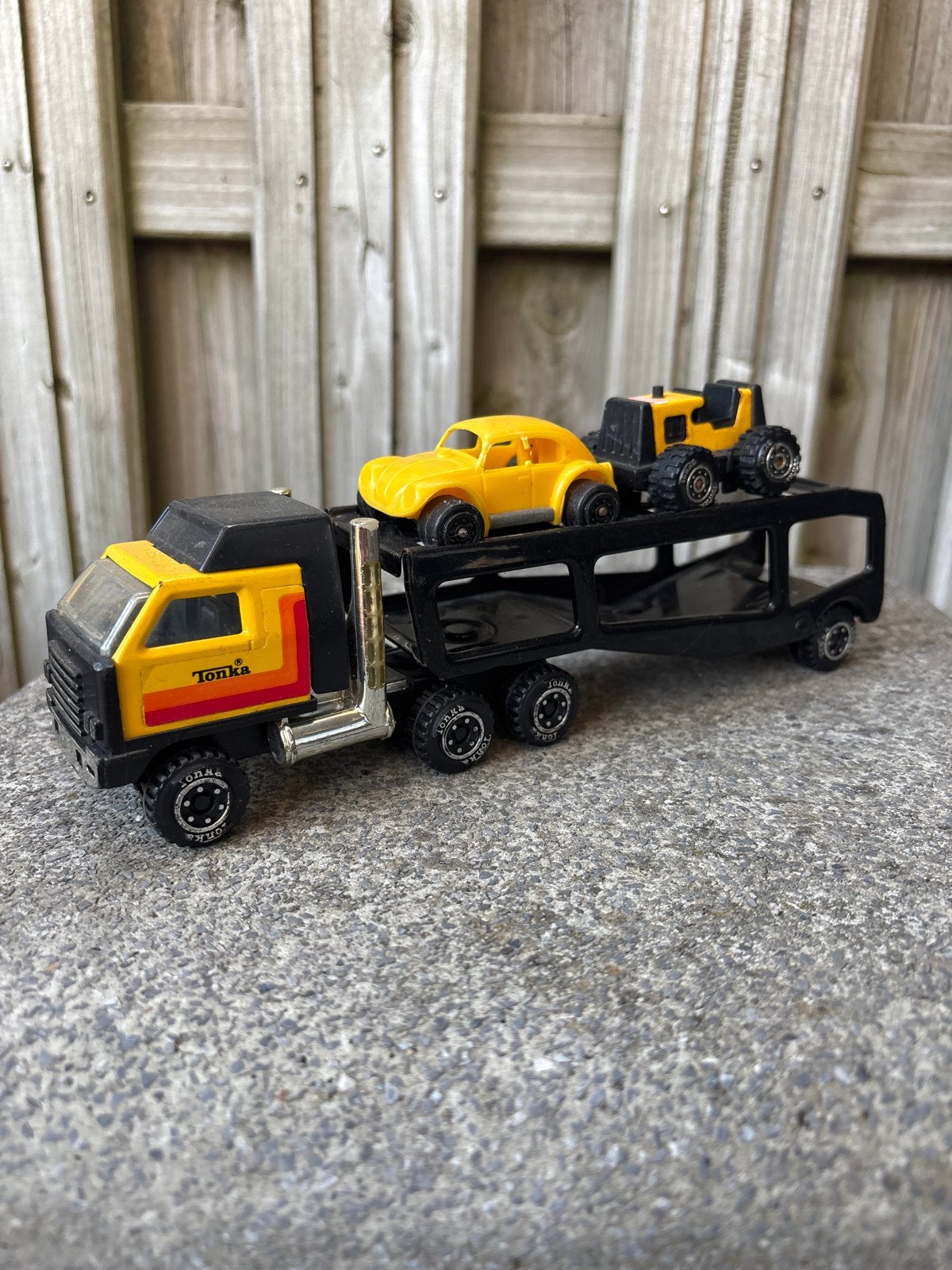 Tonka autotransporter met 2 auto's, Ophalen of Verzenden, Gebruikt