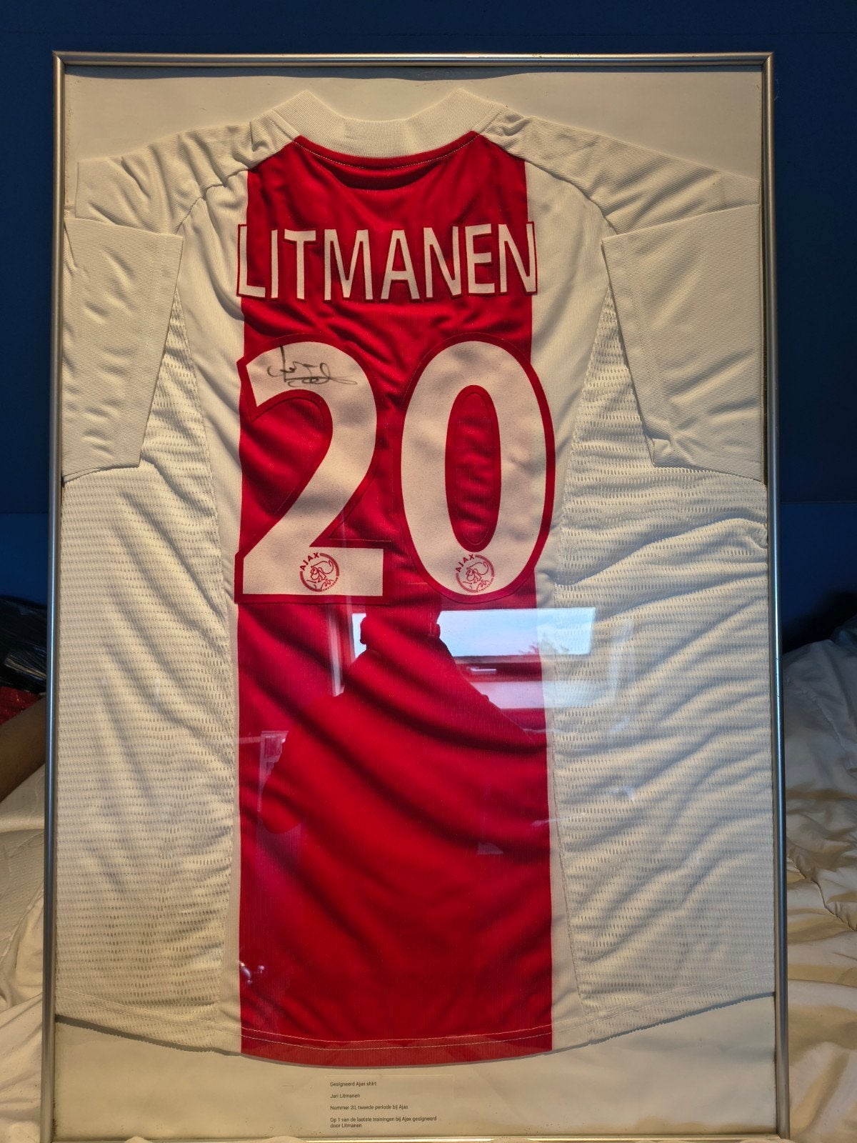 Gesigneerd Ajax shirt Jari Litmanen - Ingelijst, Ophalen, Zo goed als nieuw, Ajax, Shirt