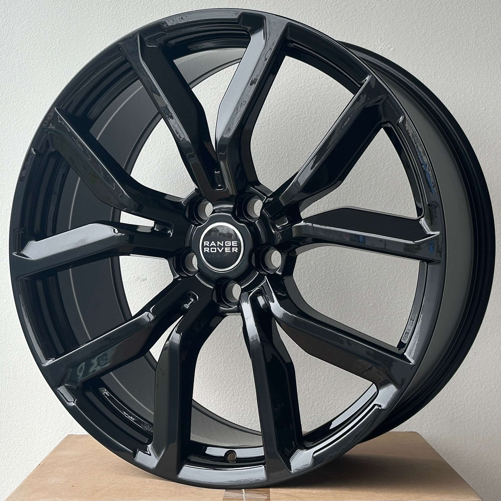 22 inch Range Rover Sport velgen type SVR / SV, Auto-onderdelen, Ophalen, Velg(en), 285 mm, Overige maten