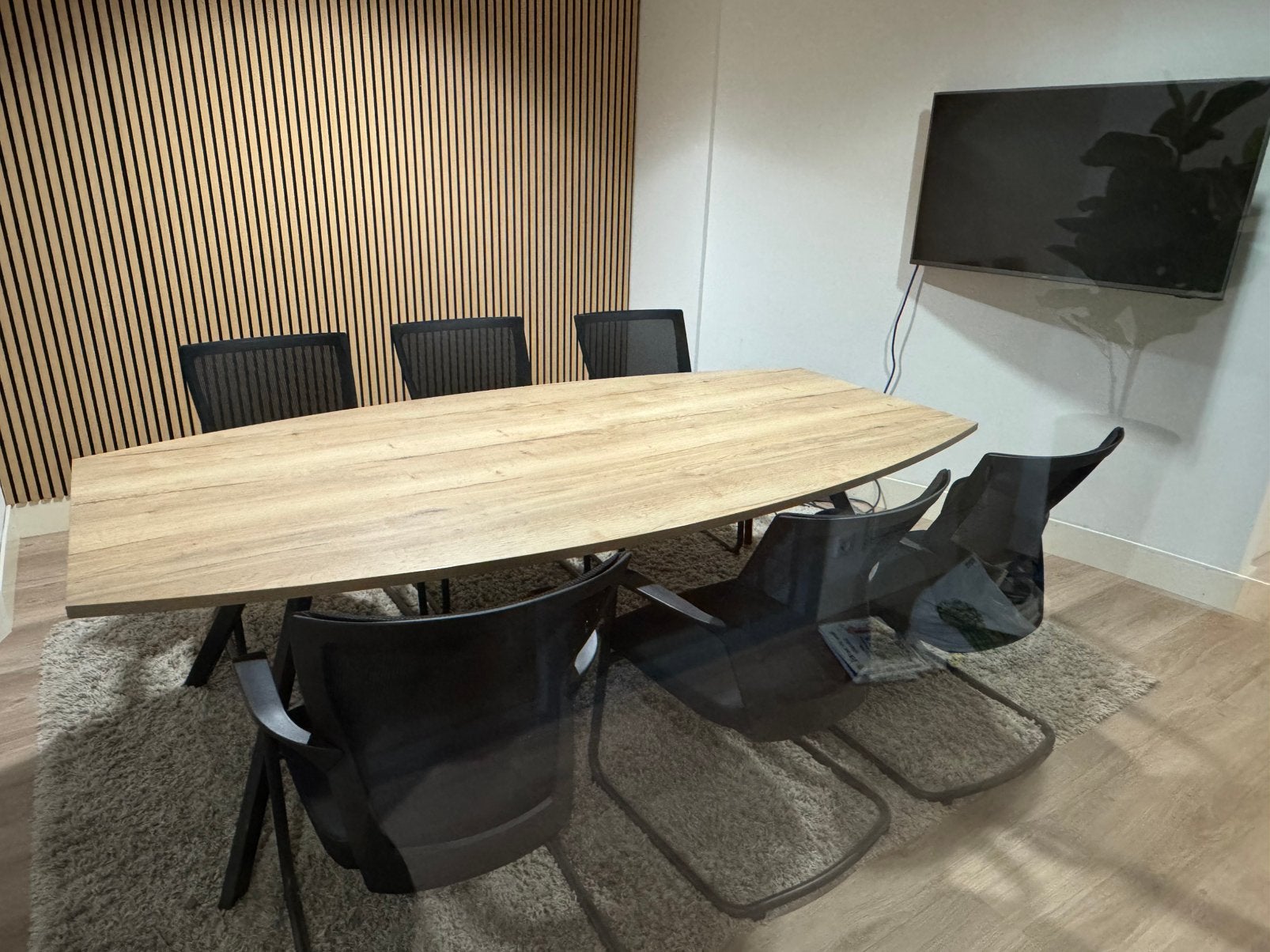 Compleet kantoor interieur vergadertafel, Zakelijke goederen, Kantoor en Winkelinrichting | Kantoormeubilair en Inrichting, Werkplek