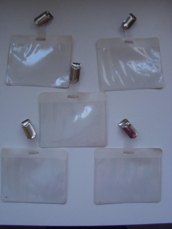naambadge met clip ~ wit, Diversen, Bureau-accessoires, Zo goed als nieuw, Ophalen of Verzenden