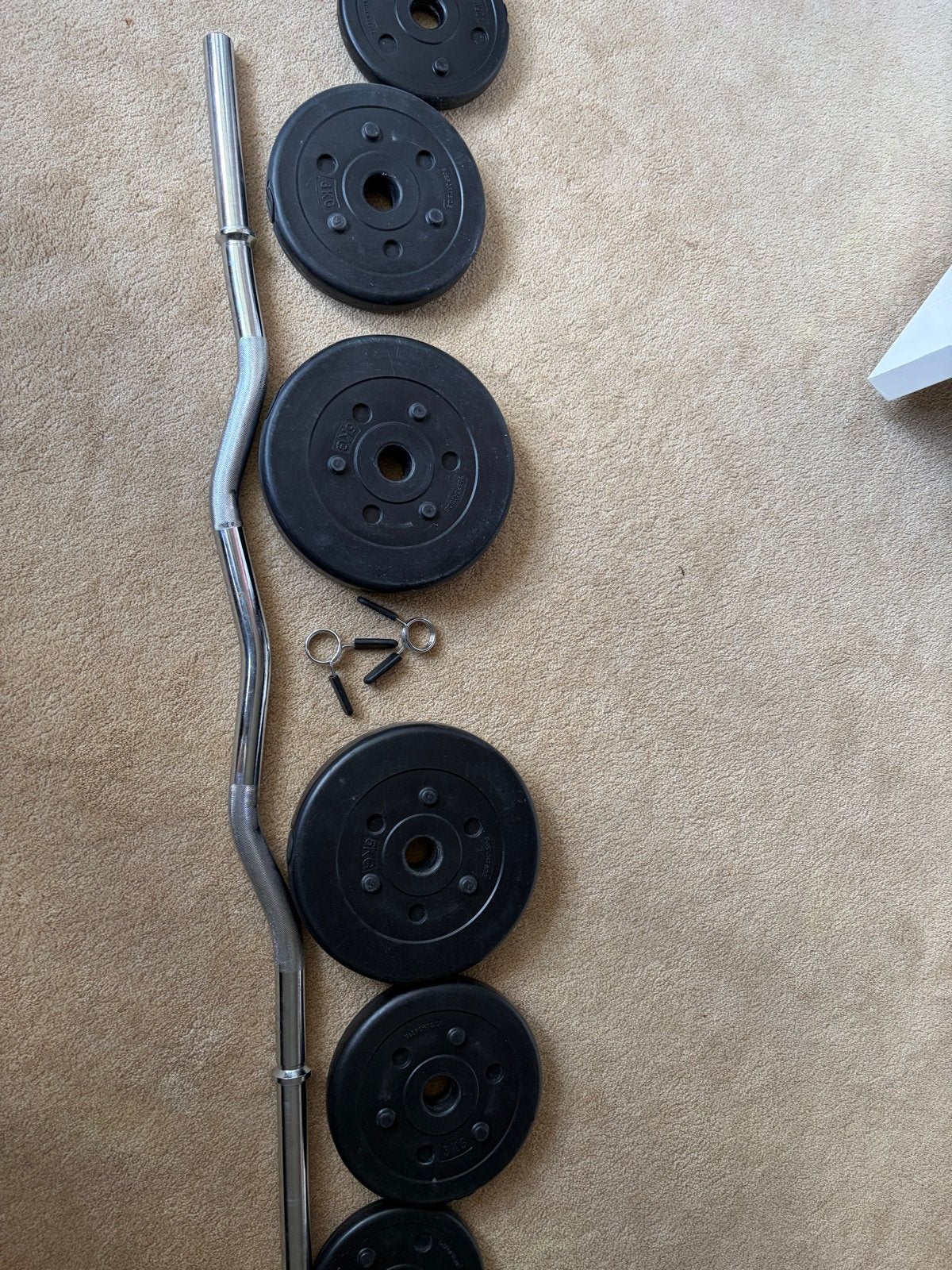 EZ Curl Halterstang met Gewichten - 25 kg, Sport en Fitness, Fitnessmaterialen, Ophalen, Gebruikt, Armen, Halterset
