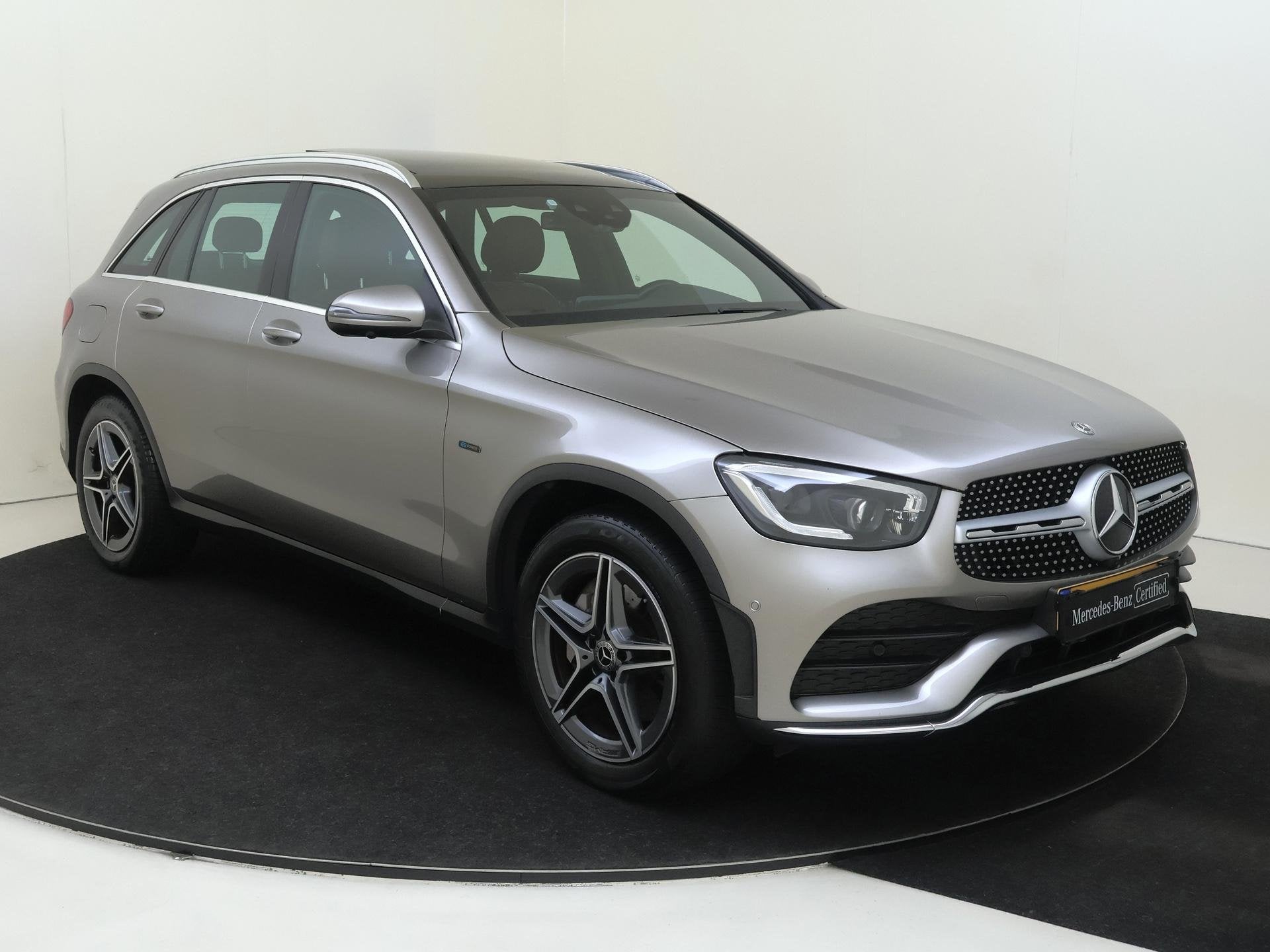 Mercedes-Benz GLC-klasse 300e 4MATIC Premium Plus / Panorama, Auto's, Automaat, 14 kWh, Gebruikt, Euro 6