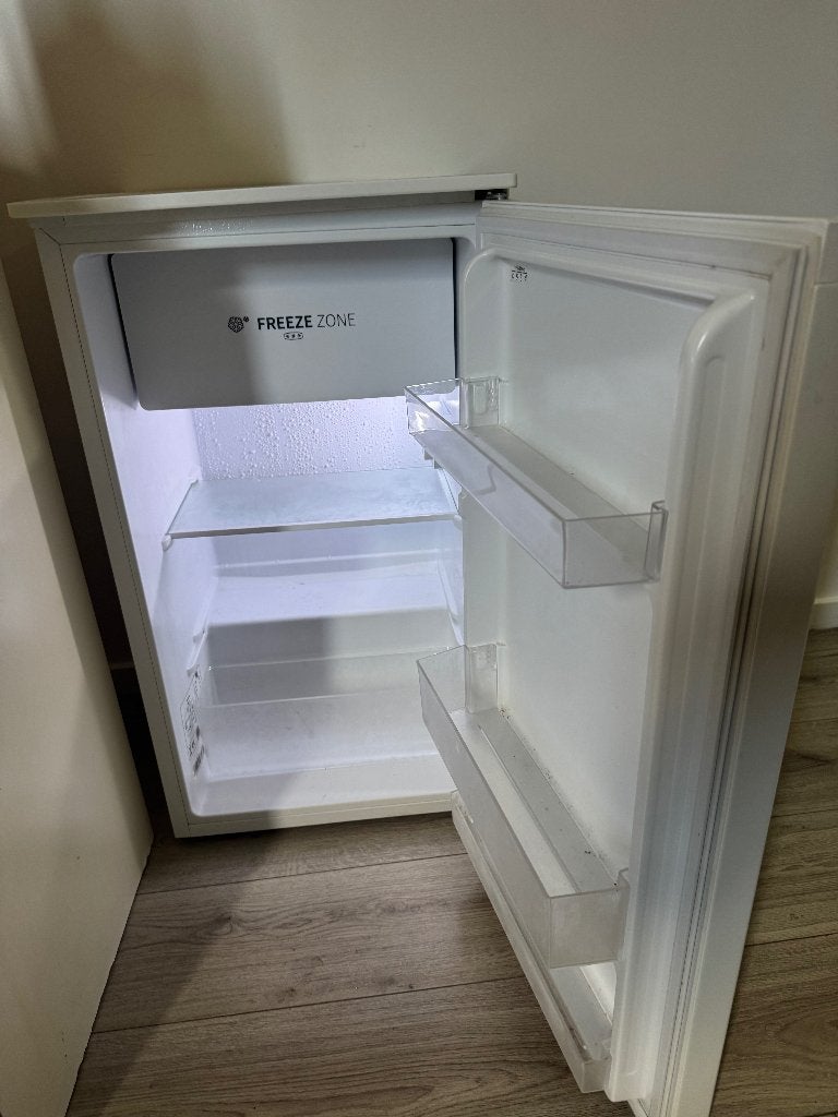 tafel model koelkast, Witgoed en Apparatuur, Koelkasten en IJskasten, 75 tot 100 liter, Zo goed als nieuw, 45 tot 60 cm, Met vriesvak
