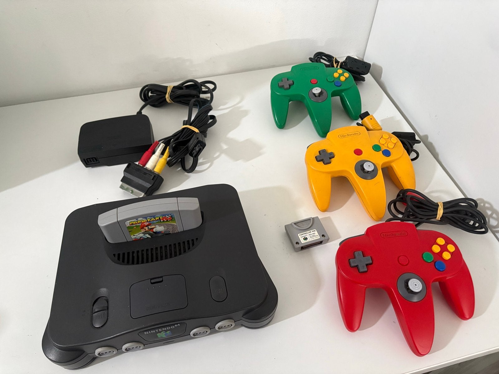 Nintendo 64 Console, Spelcomputers en Games, Ophalen of Verzenden, Gebruikt, Met 3 controllers of meer, Met games