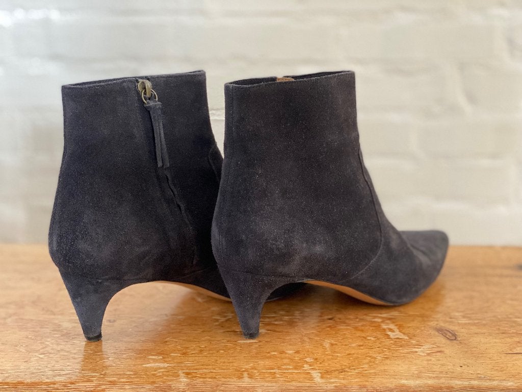 Zwarte suède enkellaarsjes Isabel Marant zgan mt 39, Kleding | Dames, Schoenen, Isabel Marant, Zwart, Lage of Enkellaarzen, Ophalen of Verzenden