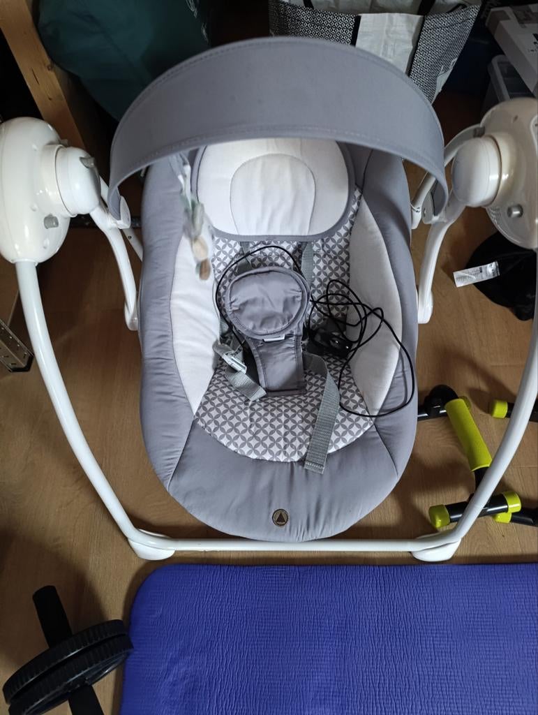 Elektrische Schommelstoel Baby, Ophalen, Zo goed als nieuw, Overige typen, Met geluid