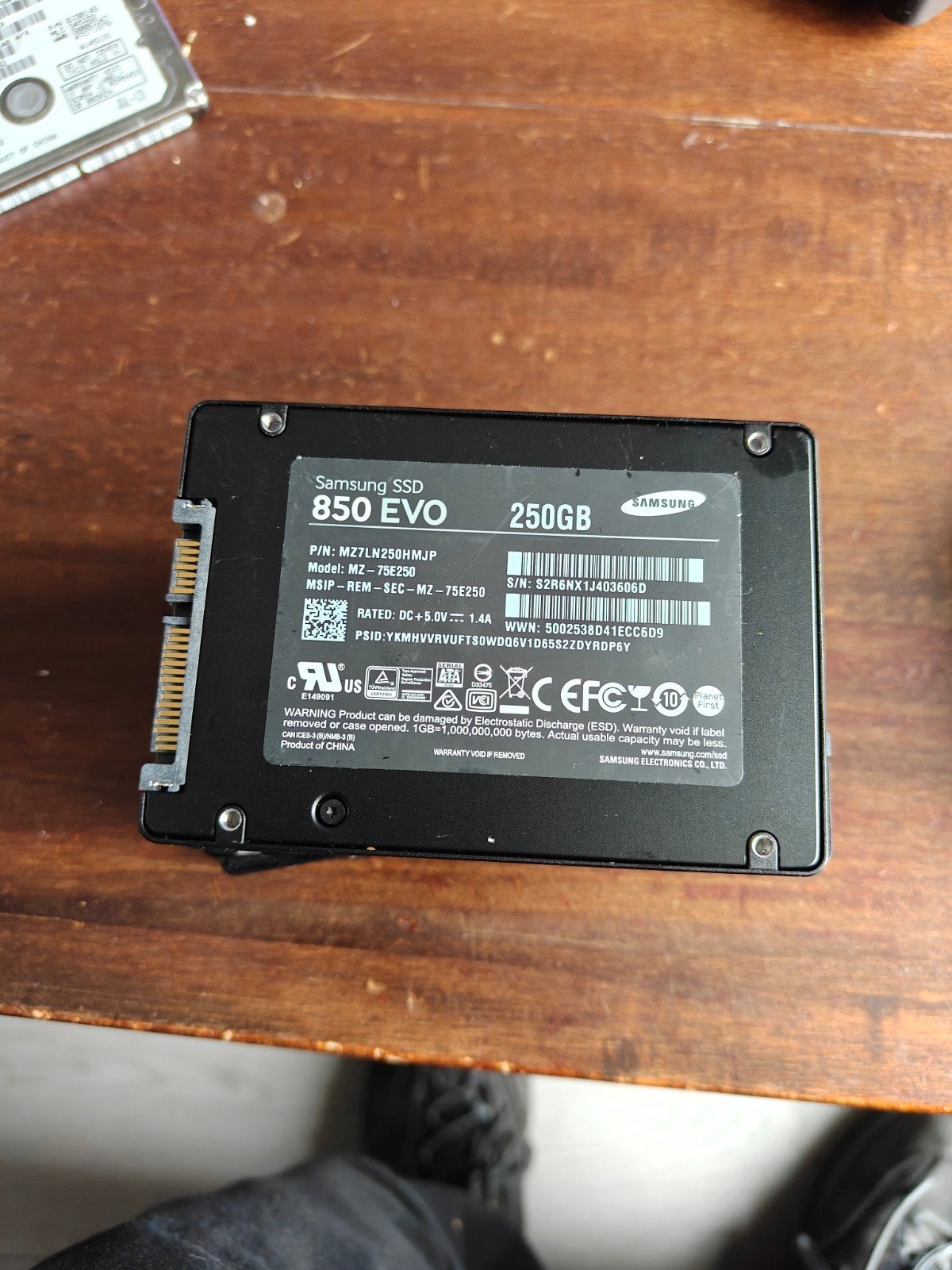 10x Samsung SSD 850 EVO 250GB - Snelle en betrouwbare opslag, Computers en Software, Harde schijven, Intern, Gebruikt, Server