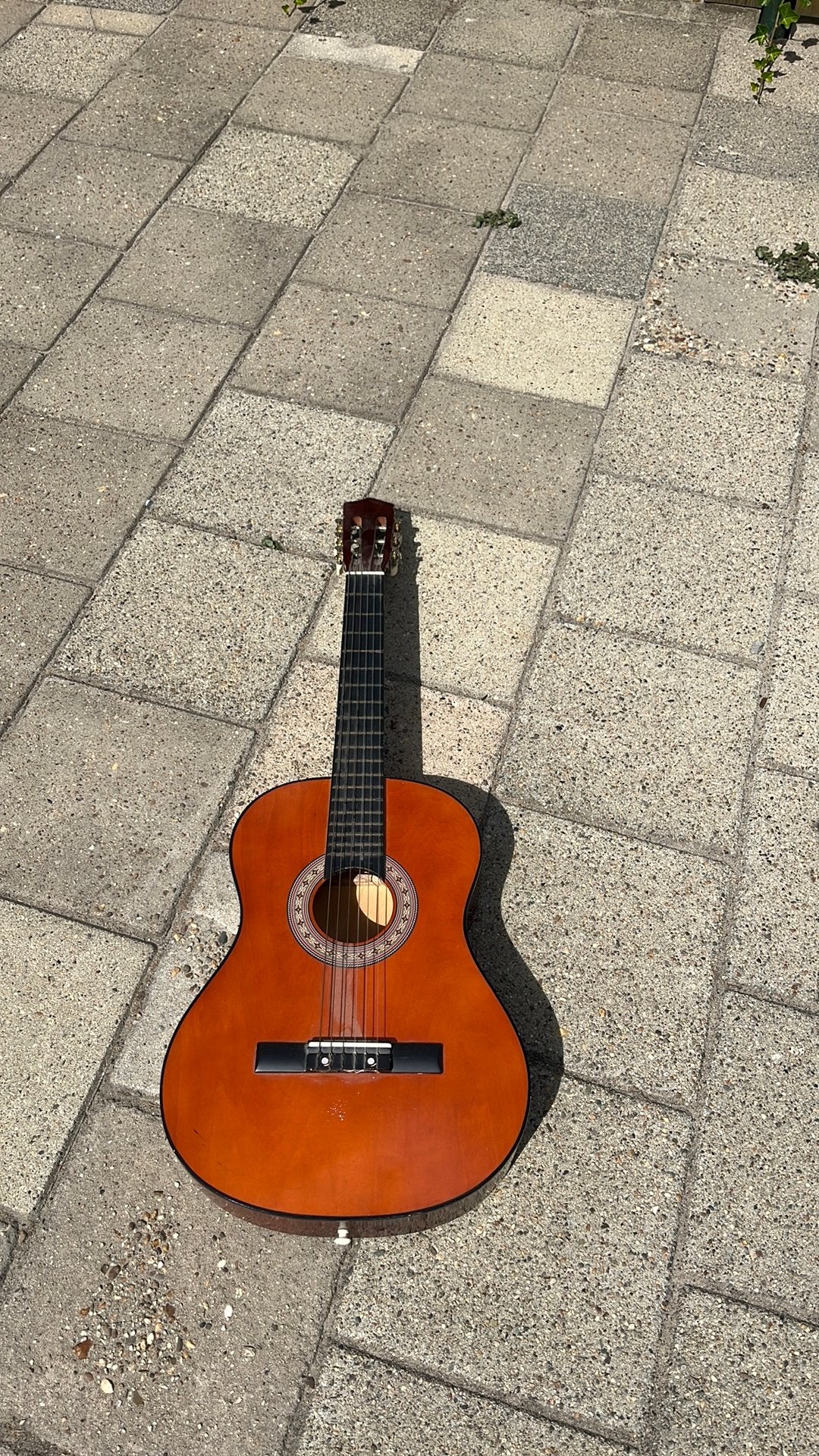 Gitaar we hebben de zolder van opa opgegruimp, Ophalen, Zo goed als nieuw
