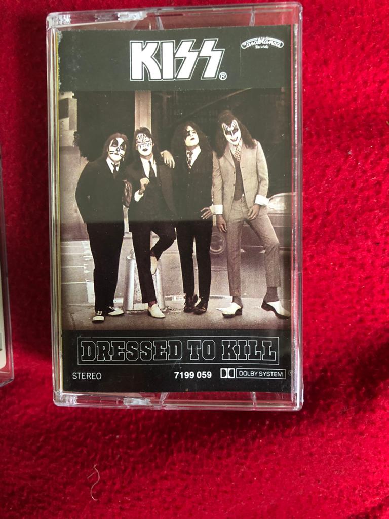 Kiss muziek cassette dressed to kill, Ophalen of Verzenden, Zo goed als nieuw, 1 bandje