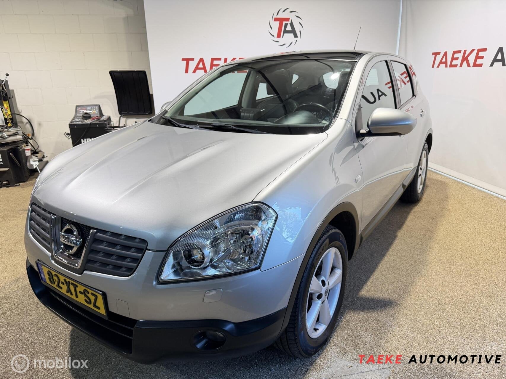Nissan Qashqai 2.0 Acenta 4WD AUT/PANO/LEDER/NAP/NWMOTOR, Automaat, 4 cilinders, Vierwielaandrijving, Qashqai
