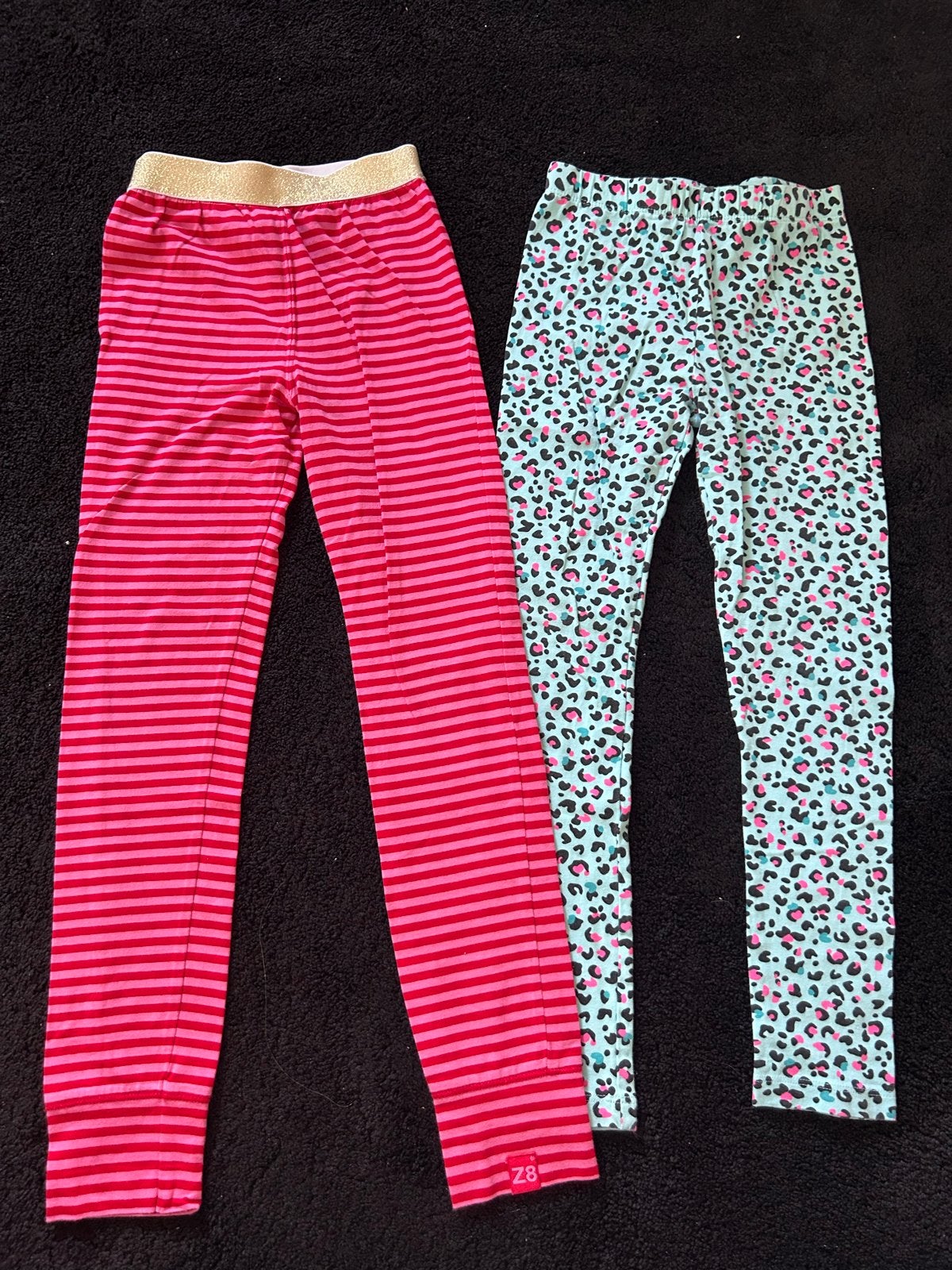 2 leggings maat 128 oa Z8, Ophalen of Verzenden, Zo goed als nieuw, Meisje, Broek