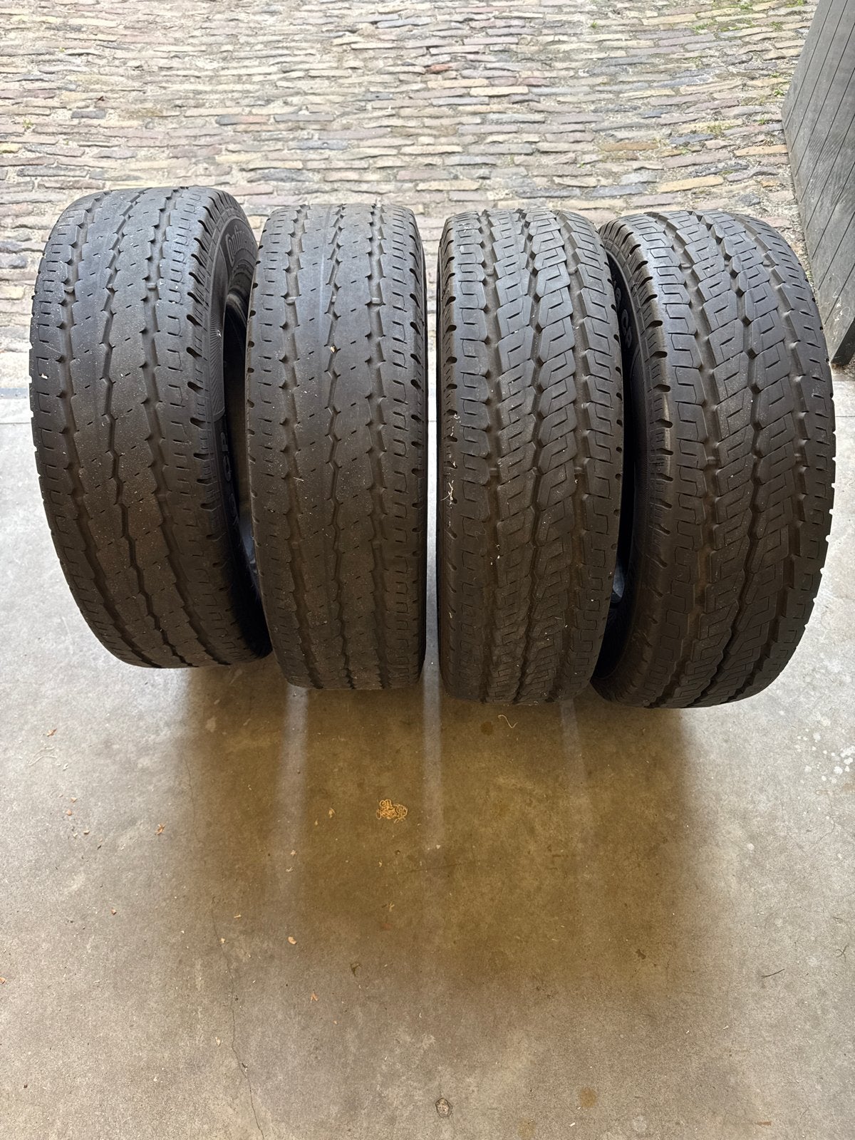 Set van 4 Continental Vanco Camper 225/75 R16 CP banden, Ophalen, 16 inch, Band(en), Bestelwagen