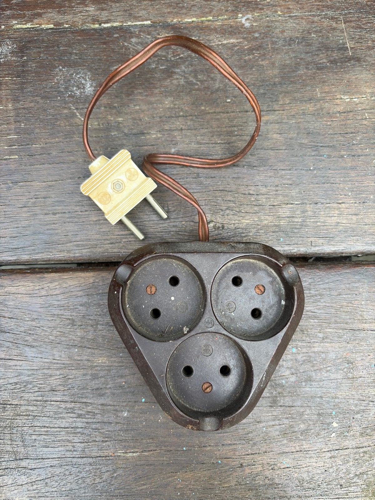 Vintage bakelieten stekkerdoos met 3 stopcontacten, Antiek en Kunst, Ophalen of Verzenden