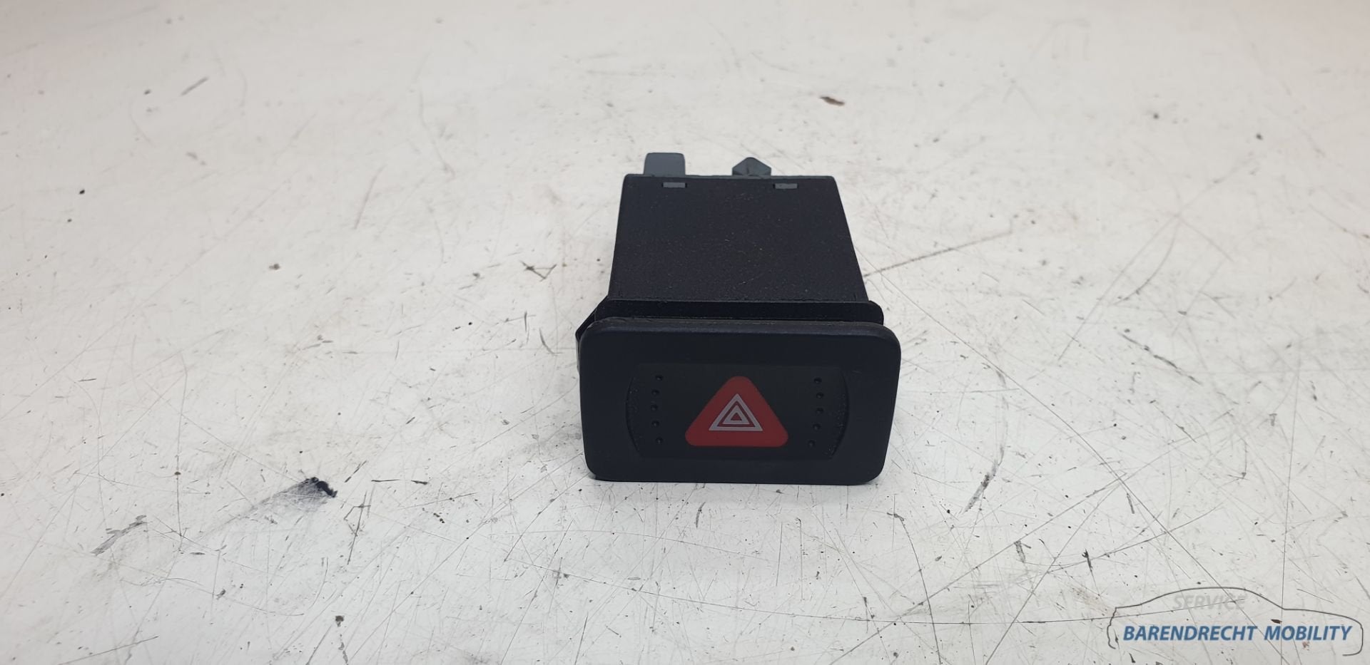 Gevarenlicht schakelaar Golf IV Bora VW 1J0953235J paniek al, Gebruikt, Volkswagen, Volkswagen AG, Berliner Ring 2
38440  Wolfsburg, DE