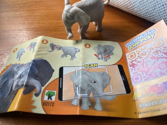 vq172 olifant uit ferrero surprise eieren, Ophalen of Verzenden, Zo goed als nieuw