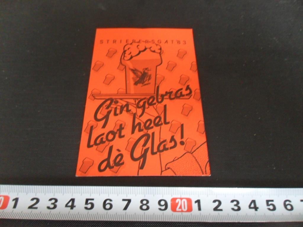 sticker valkenswaard carnaval striepersgat 1983 gin gebras, Ophalen, Zo goed als nieuw