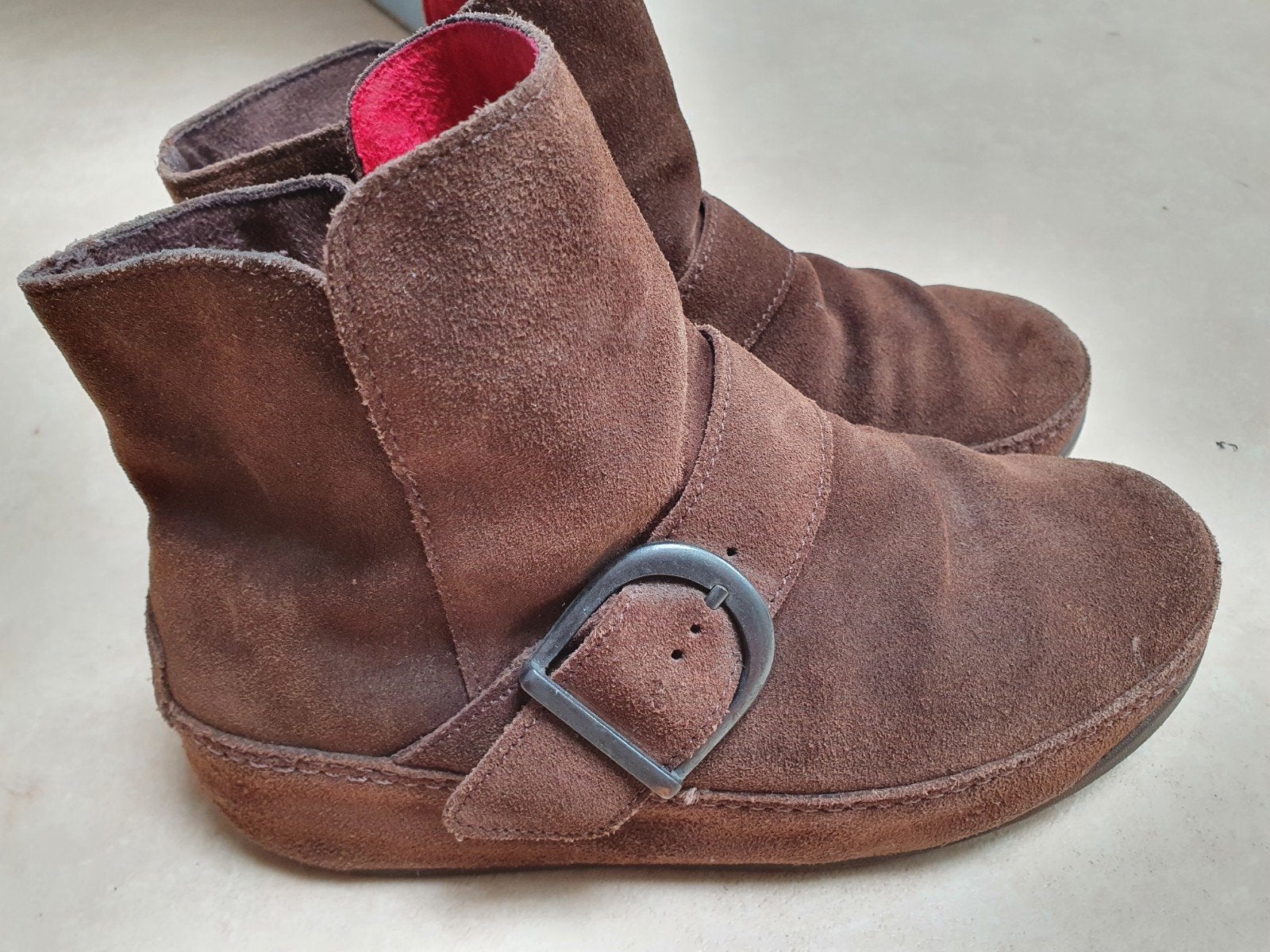 Fitflop suède enkellaarzen - Maat 37, Bruin, Lage of Enkellaarzen, Ophalen of Verzenden, Zo goed als nieuw