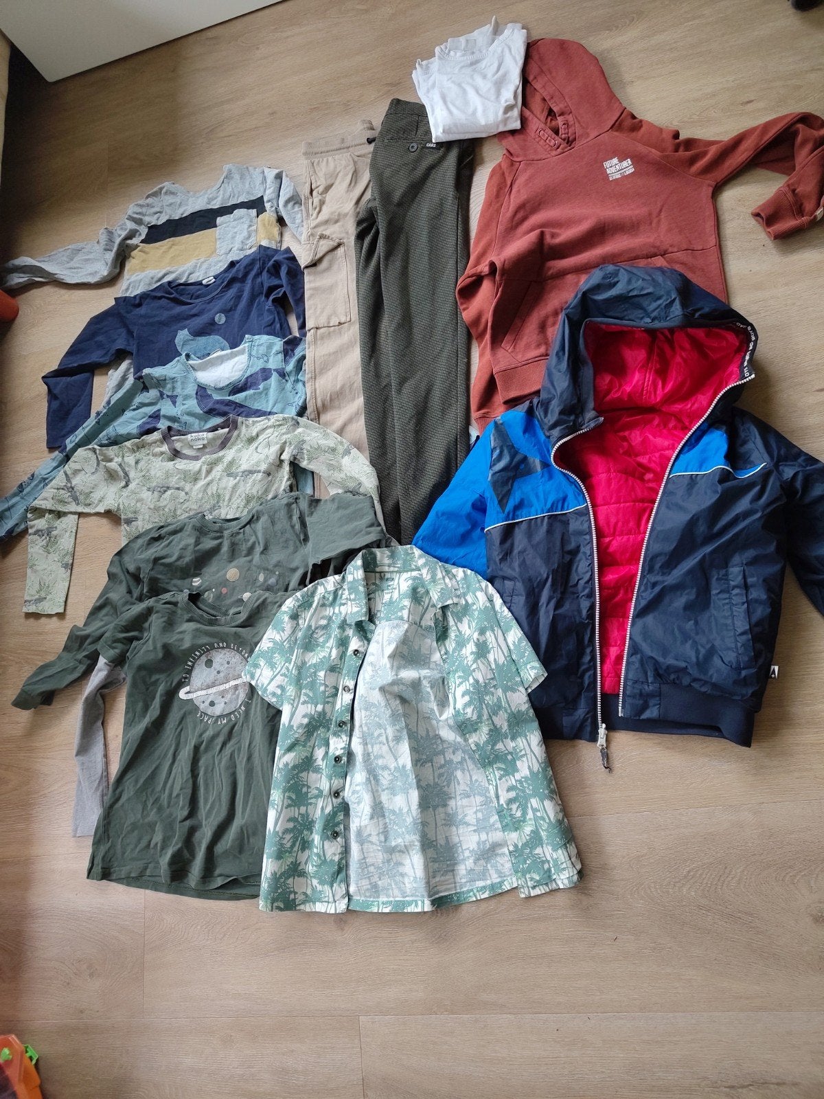 Gratis kledingpakket voor jongens 140, Ophalen, Gebruikt