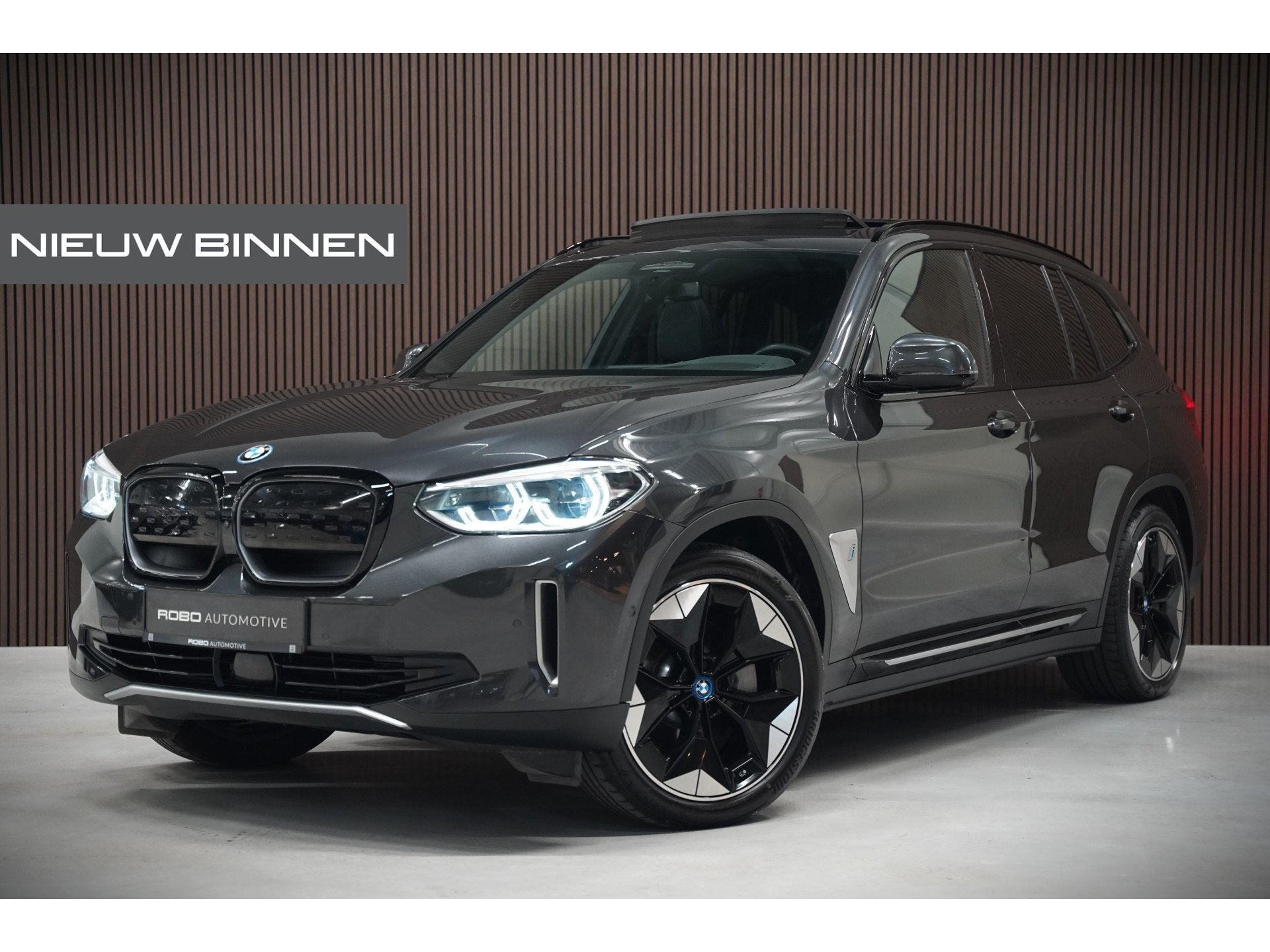 BMW iX3 High Executive 80 kWh | Panoramadak | Harman Kardon, Automaat, Achterwielaandrijving, Gebruikt, IX3