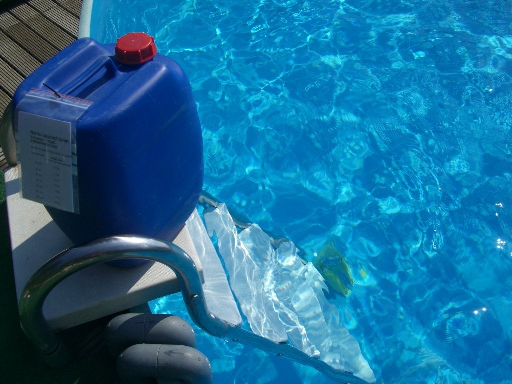 zwembad onderhoud zwembadchloor15% natriumhyp waterzuivering, Tuin en Terras, Ophalen, Nieuw, Reinigingsmiddel