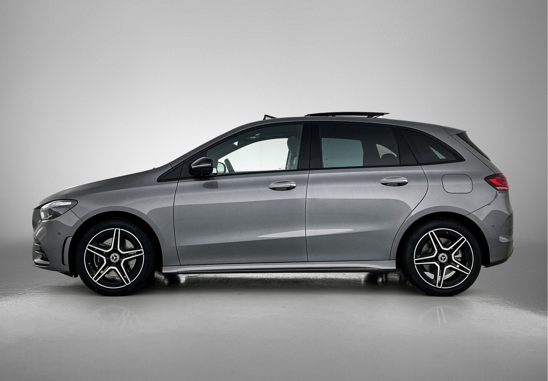 Mercedes-Benz B-Klasse 250 e Business Solution AMG Smartphon, Auto's, 12 maanden, 4 cilinders, Alcantara, Bedrijf