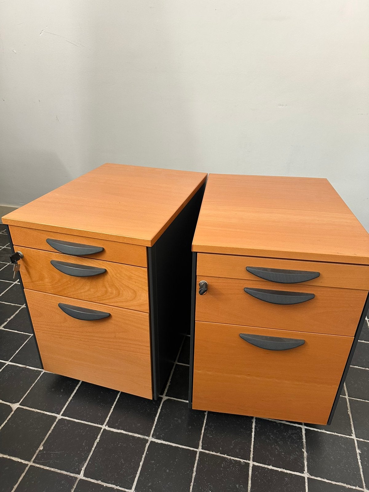 Buro met 2 ladenkasten, Ophalen, Gebruikt, 120 cm, Hout