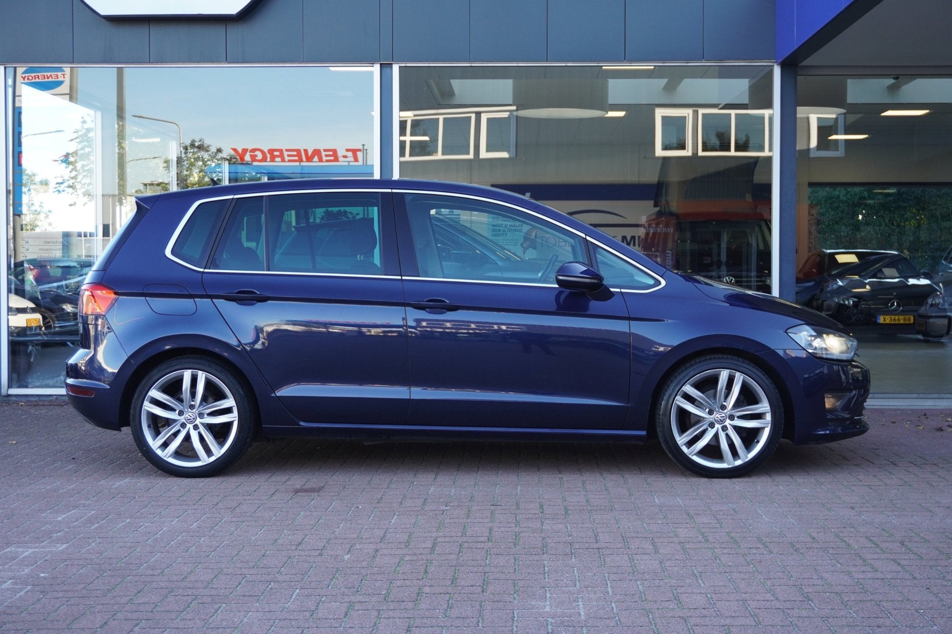 Volkswagen Golf Sportsvan 1.4 TSI Highline 5deurs | Navigati, Auto's, Dealer onderhouden, Gebruikt, 4 cilinders, Blauw