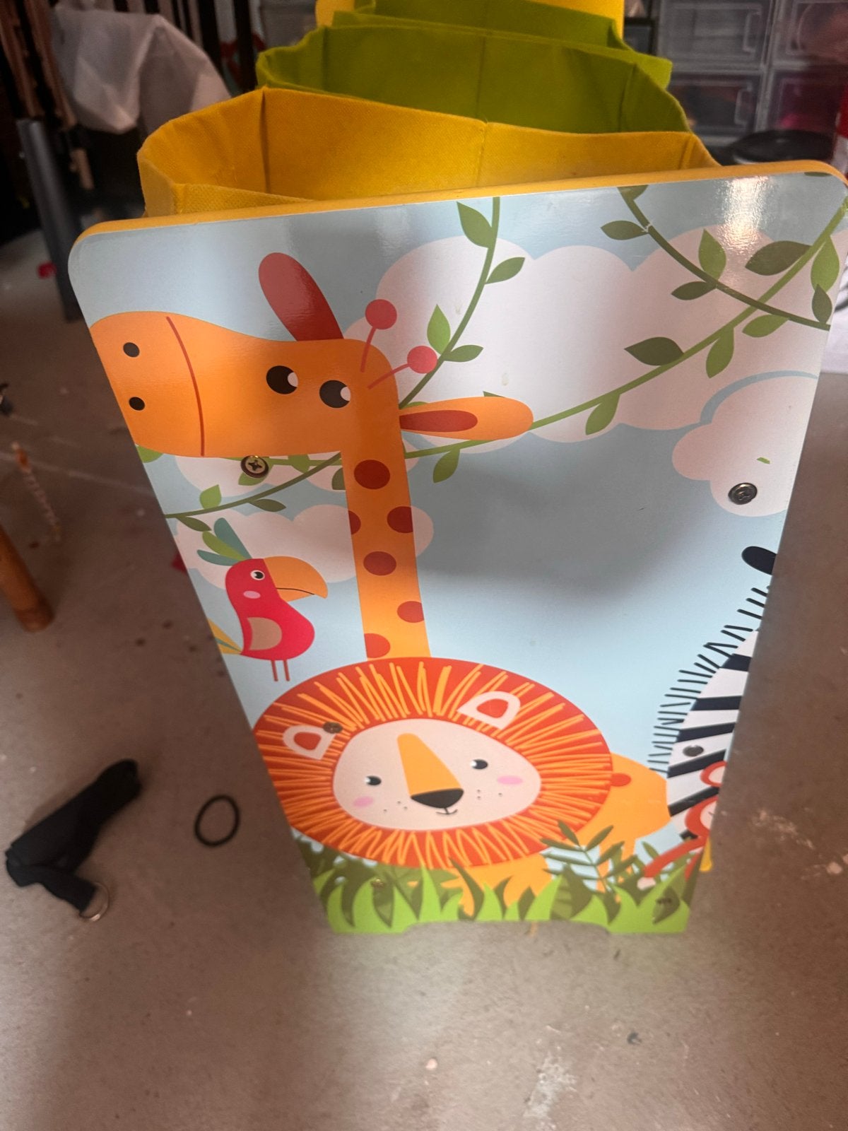 Leuke kinderopbergkast met dierenprint en bakken, Ophalen, Gebruikt, Kast, 75 tot 100 cm