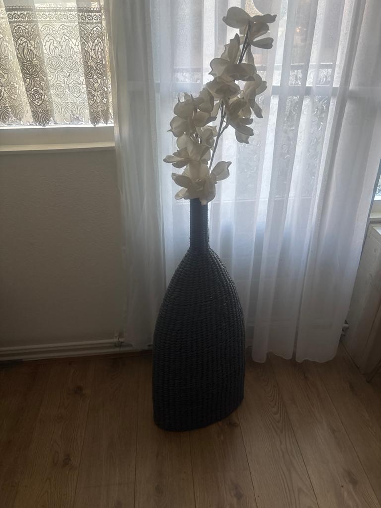 2x Hanglampen van gevlochten materiaal en Tafel lamp en Vas, Huis en Inrichting, Woonaccessoires | Vazen, Ophalen of Verzenden