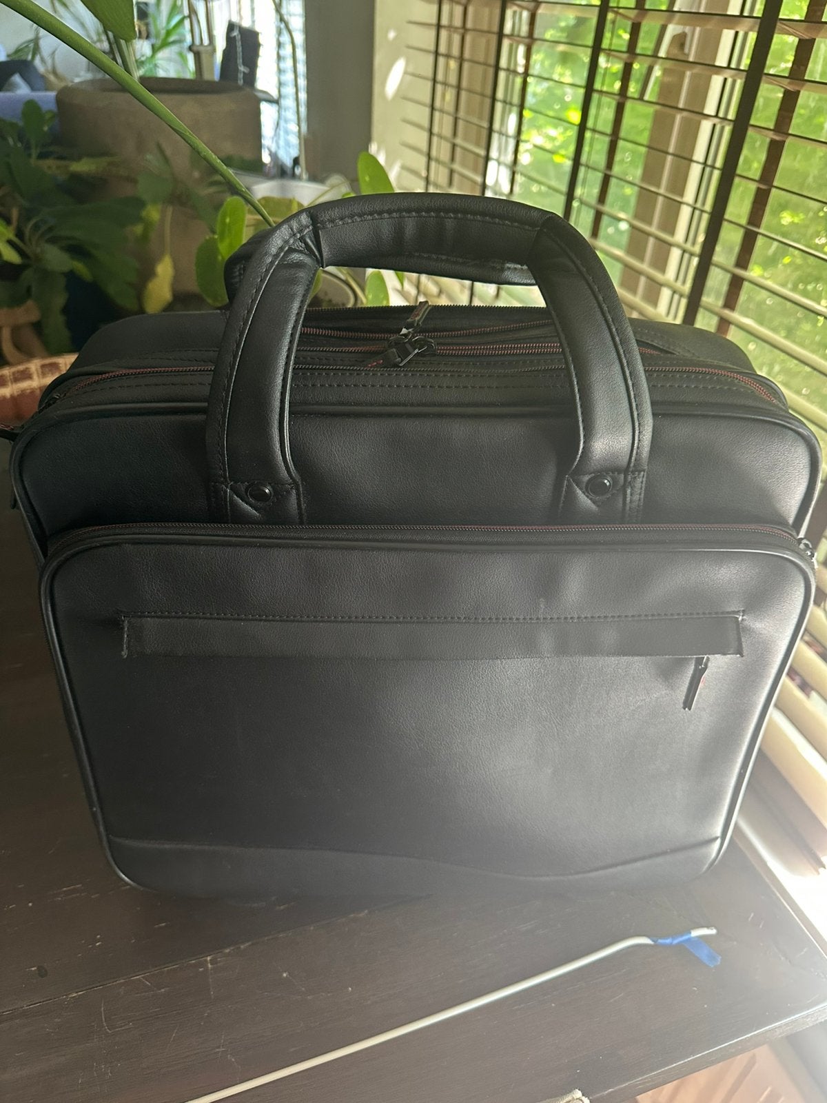Leren actetas / trolley, Ophalen of Verzenden, 17 inch of meer, Zo goed als nieuw, Trolleytas