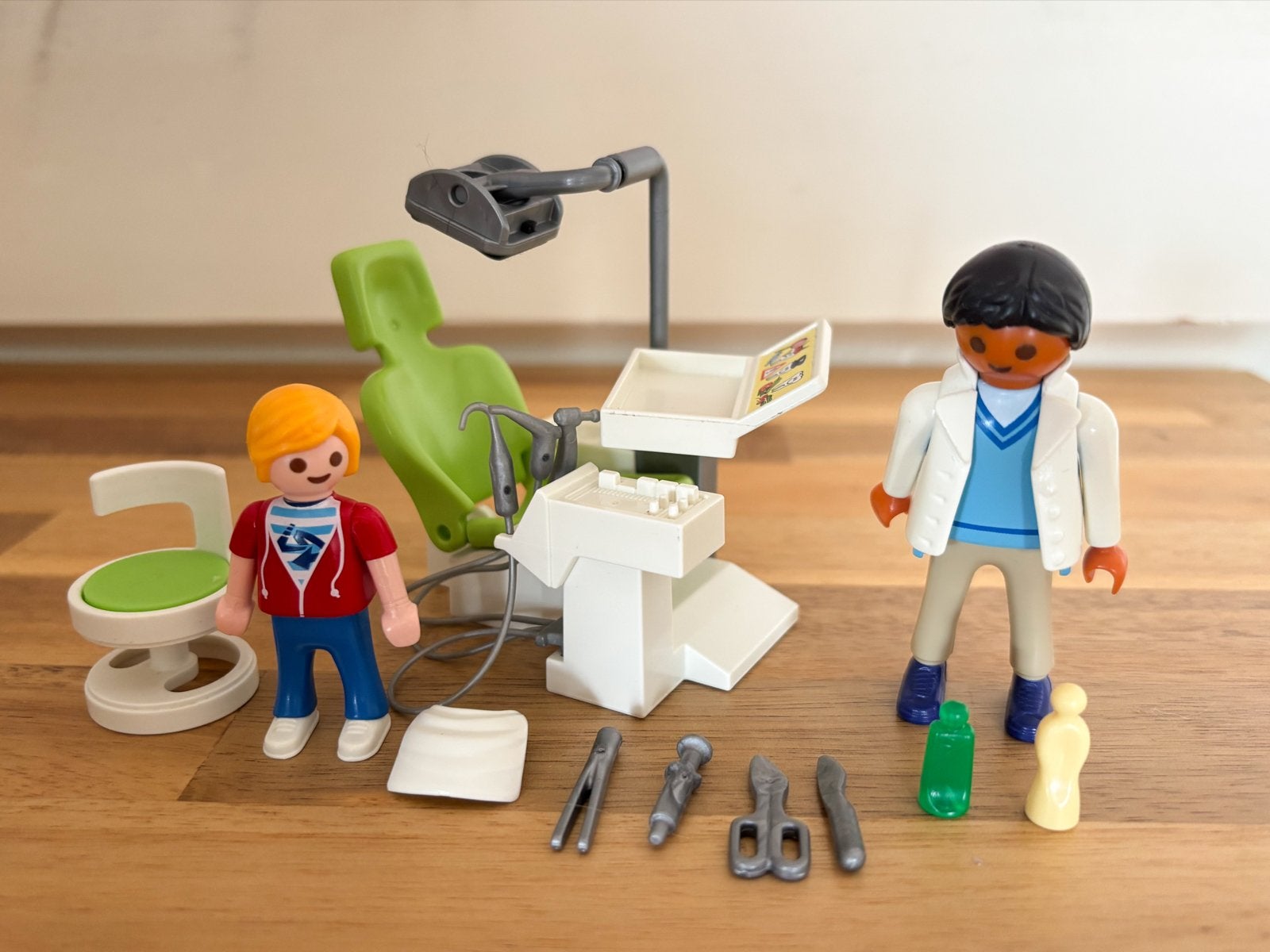 Playmobil Tandarts Praktijk Set met Figuren en Accessoires, Complete set, Overige typen, Ophalen of Verzenden, Zo goed als nieuw