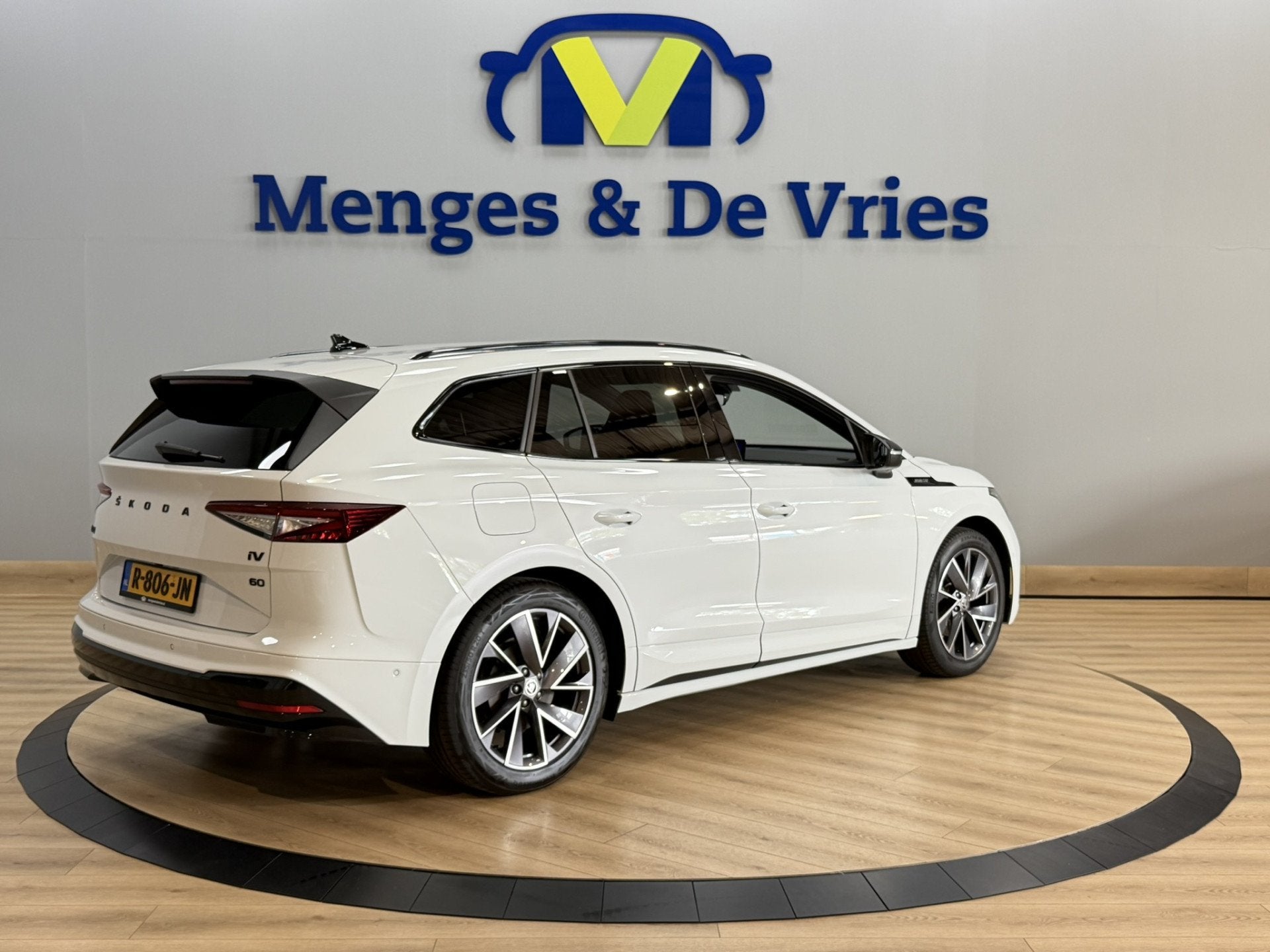 Skoda Enyaq iV 60 Sportline SOH 89% Trekhaak | Camera | crui, Automaat, 12 maanden, Gebruikt, 179 pk