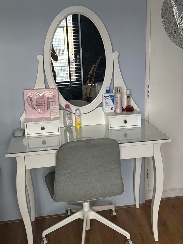 Witte Kaptafel met spiegel en stoel, Ophalen, 100 tot 150 cm, 50 tot 100 cm, Zo goed als nieuw