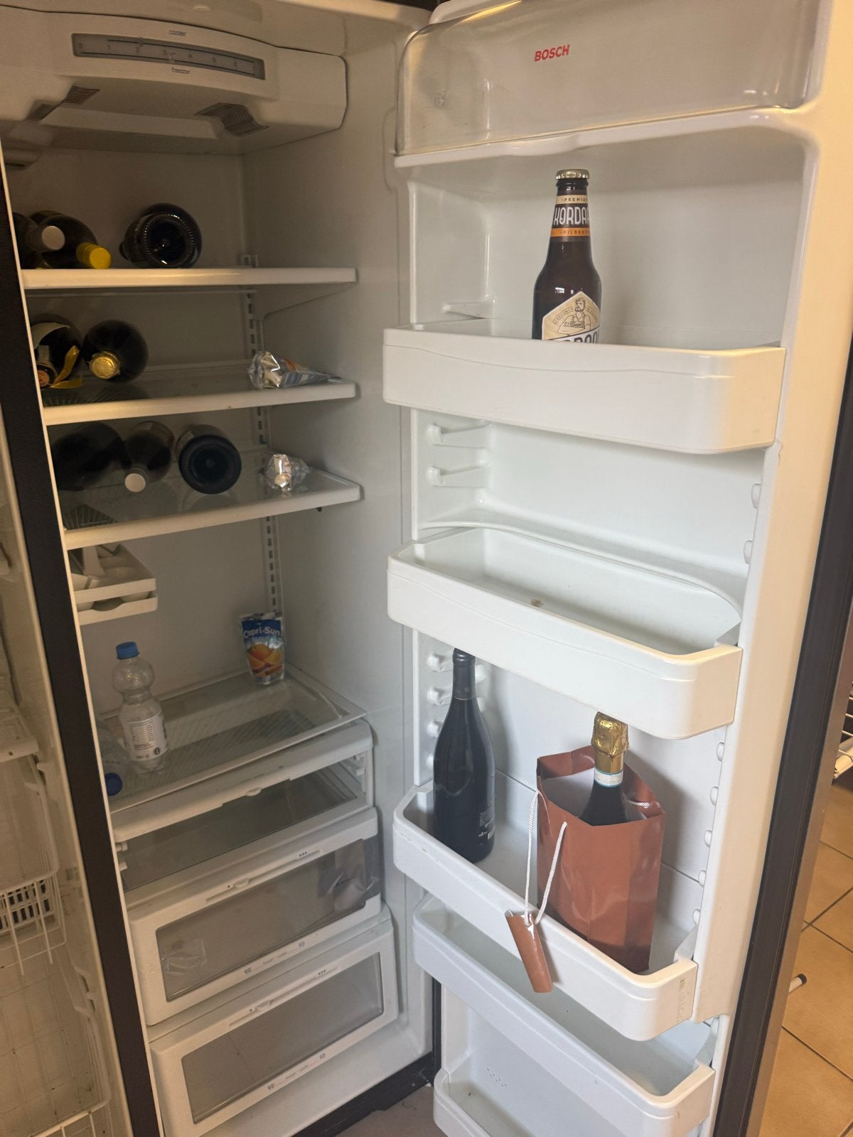 Bosch Amerikaanse Koelkast met Vriezer en Waterdispenser, Witgoed en Apparatuur, Koelkasten en IJskasten, Ophalen, Gebruikt, 200 liter of meer