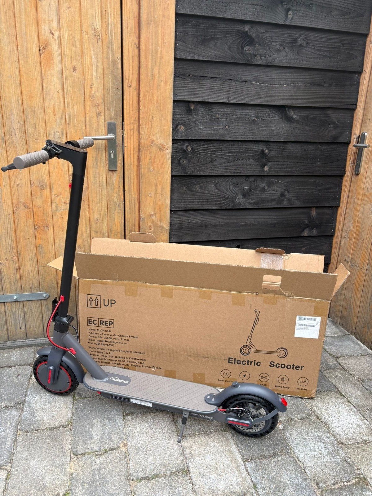 Elektrische step zwart/rood met app-bediening en accessoires, Ophalen, Nieuw, Elektrische step (E-scooter)