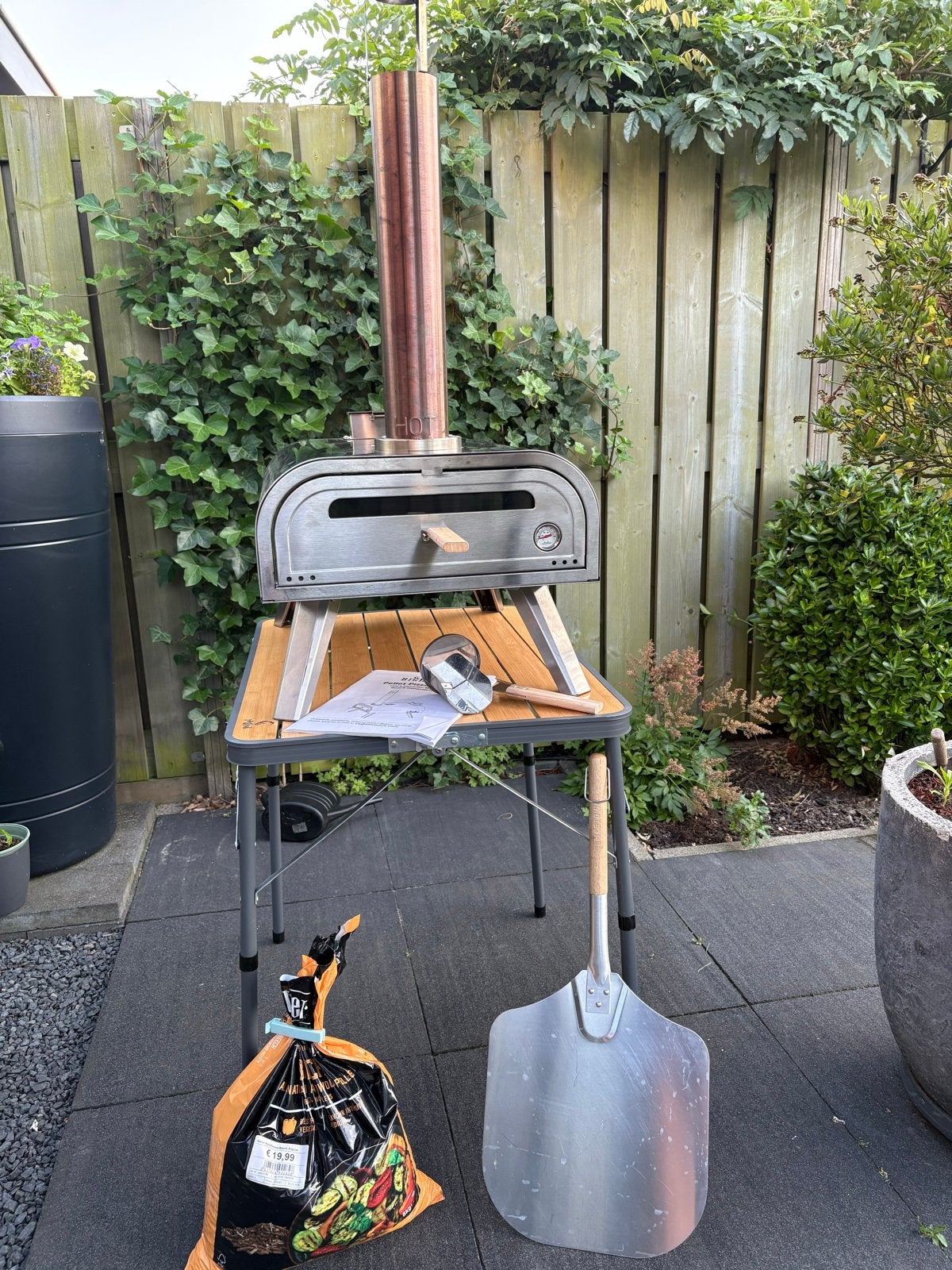 Bighorn 16 inch Houtgestookte Pizza Oven met Accessoires, Ophalen, Zo goed als nieuw