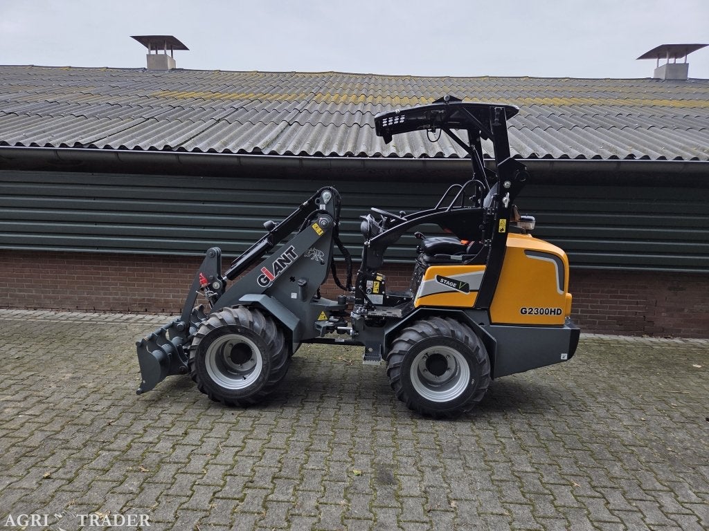 Giant shovel G2300HD met Euro aansluiting bj2025 1 uur, Zakelijke goederen, Niet opgegeven, -, Niet opgegeven