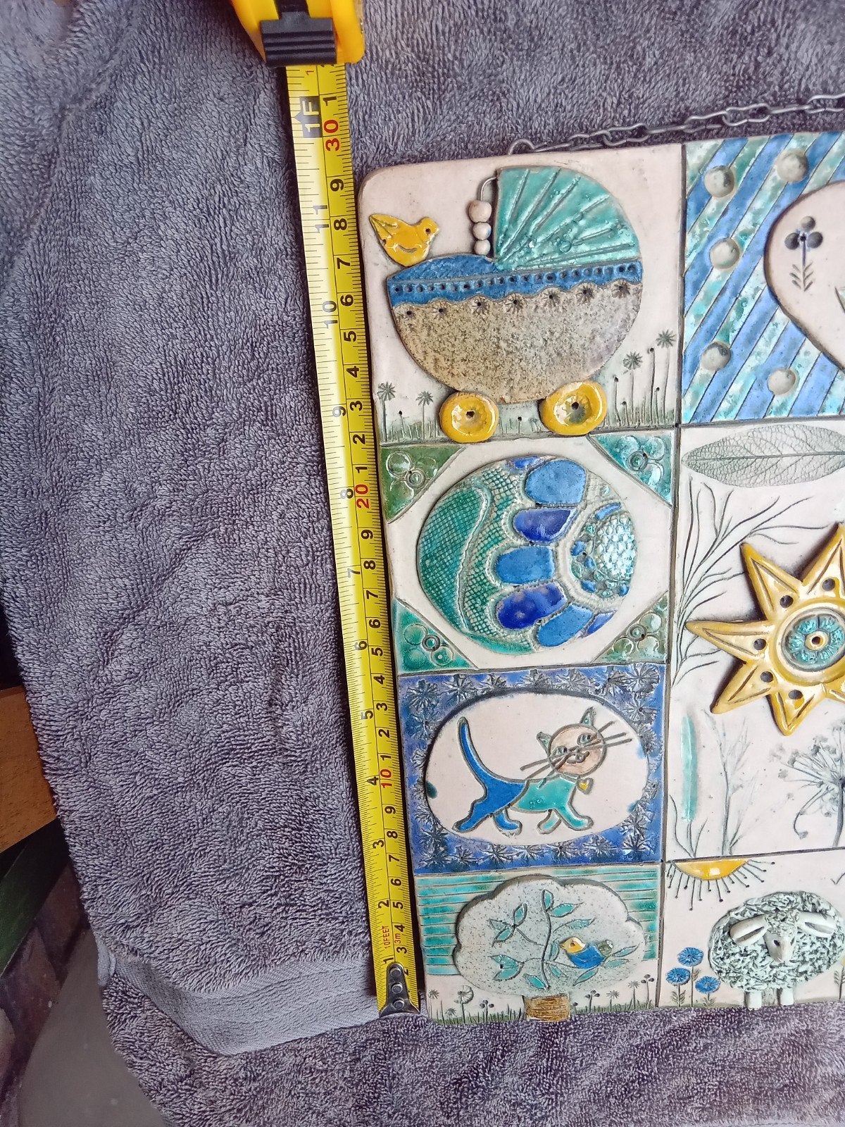 Handgemaakt keramisch wandtableau met reliëfmotieven, Ophalen of Verzenden