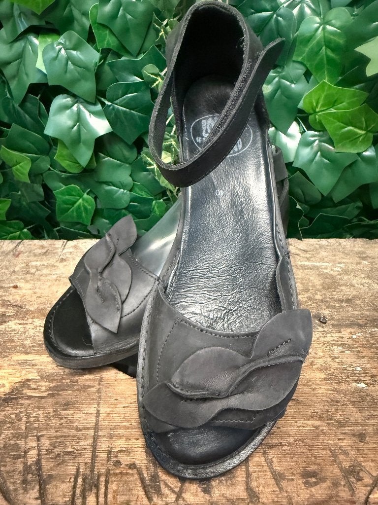 bijna Nieuwe mooie leren sandalen loints of holland maat 40