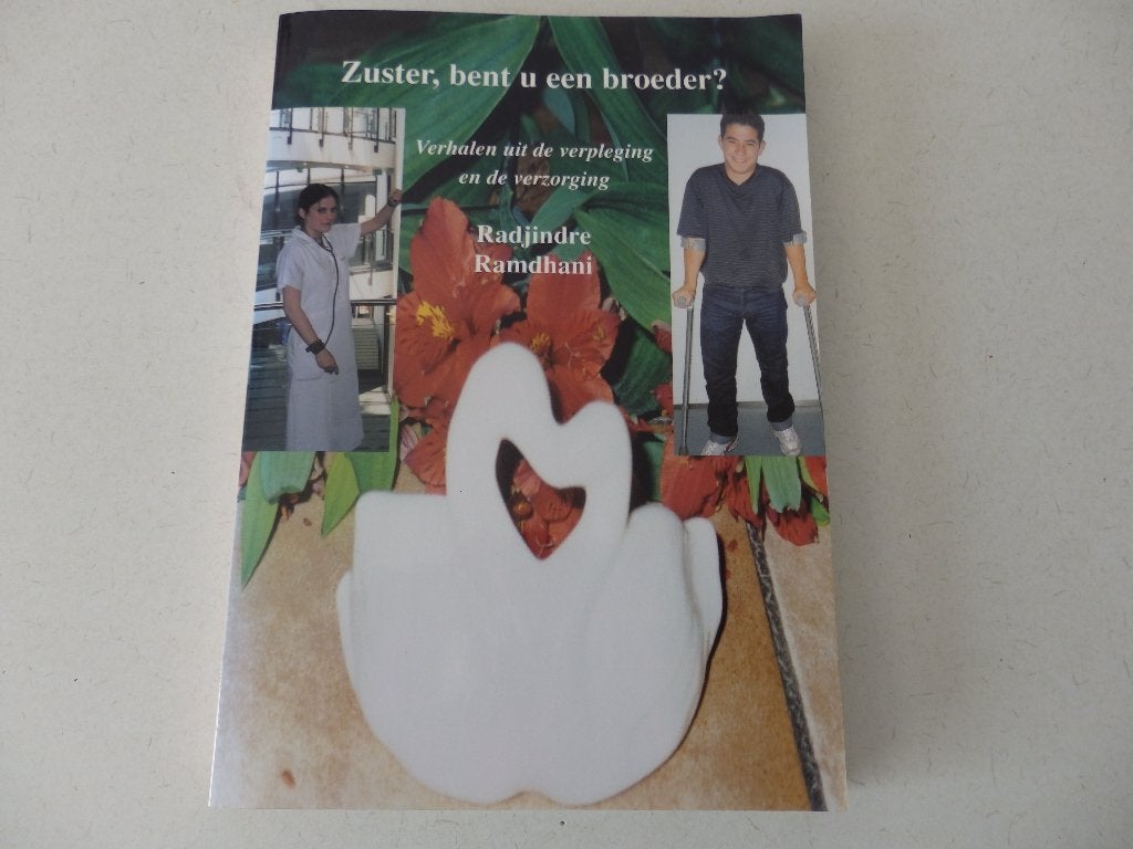 Zuster bent u een broeder?, Boeken, Ophalen of Verzenden, Zo goed als nieuw