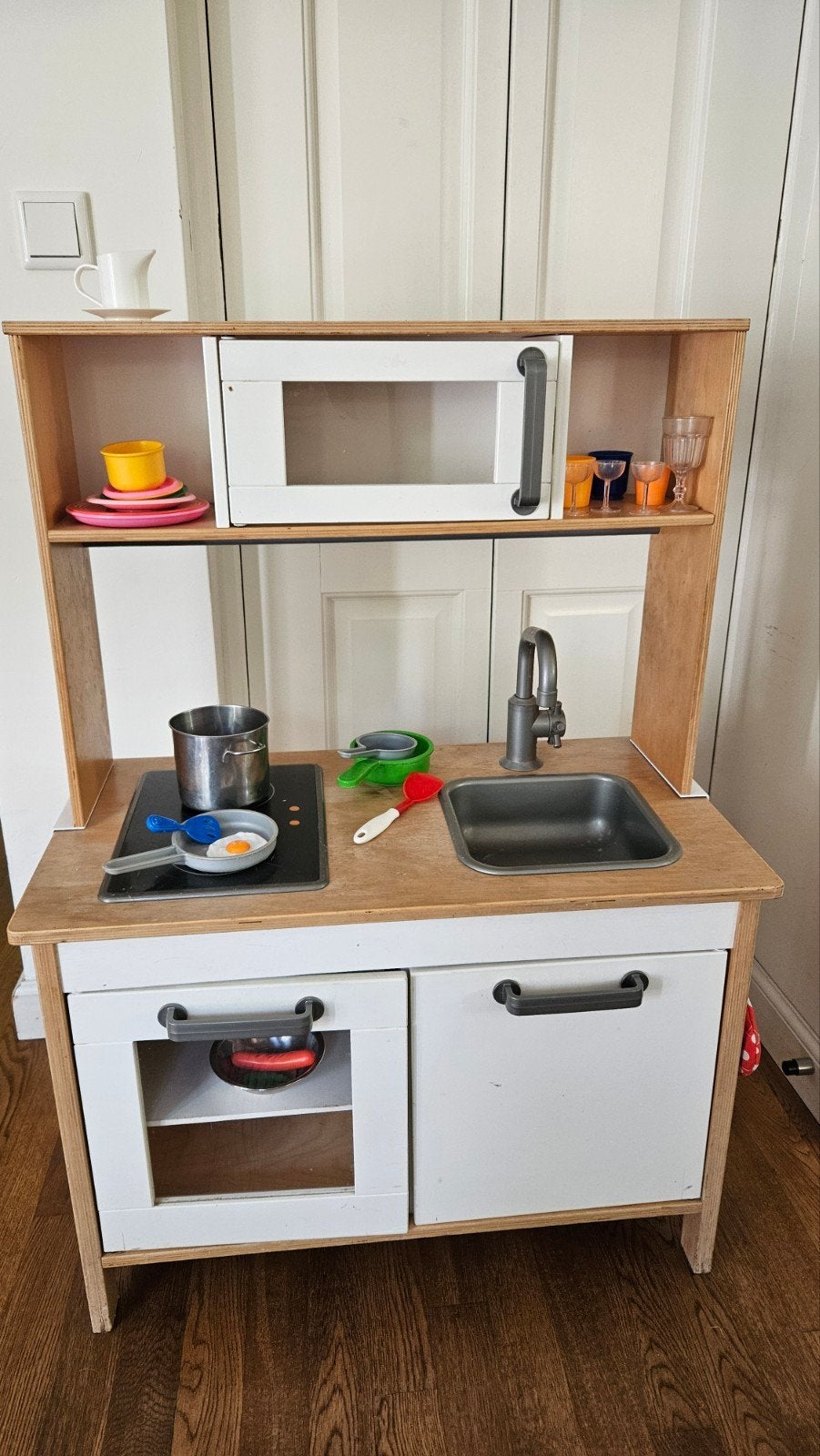 Ikea speelkeuken met magnetron en diverse toebehoren, Ophalen, Gebruikt, Hout, Speelkeuken
