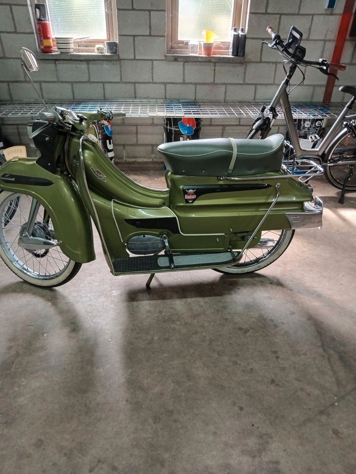 Flandra Avaros King de Luxe, Fietsen en Brommers, Brommers | Oldtimers, Ophalen, Overige merken