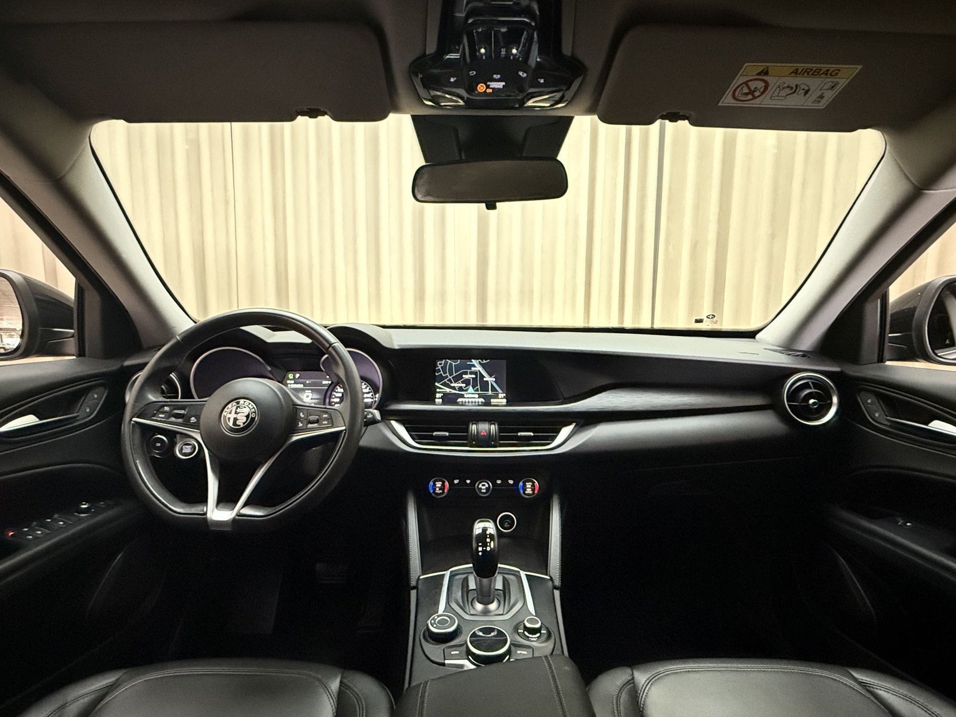 Alfa Romeo Stelvio 2.0 T AWD Super 287 PK / BLACK EDITION /, Auto's, Automaat, Met garantie (alle), 287 pk, Zwart