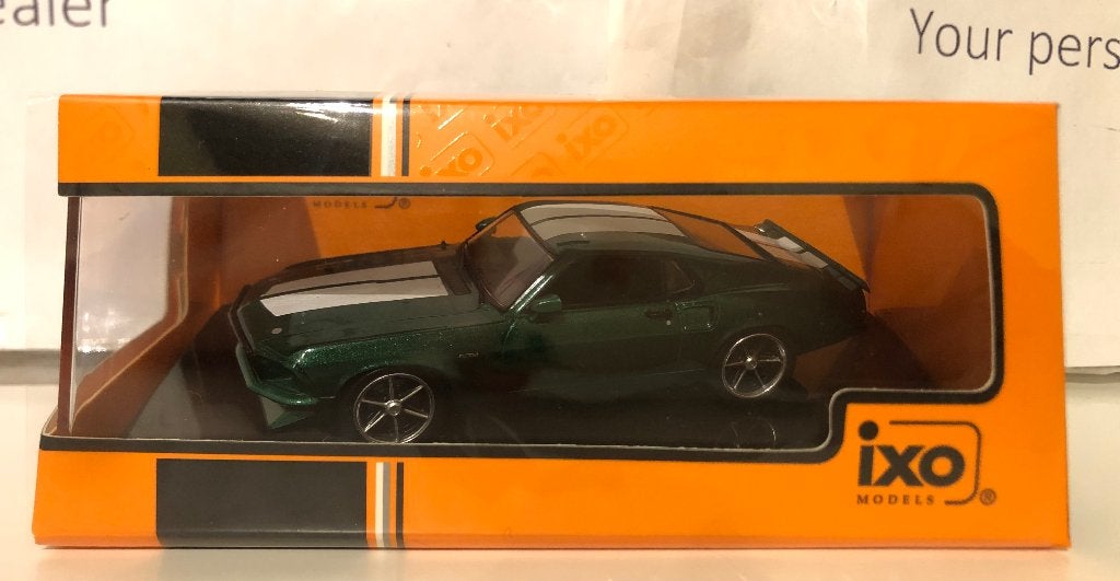 Ixo 1:43 Ford Mustang Custom 1969 groen metallic/wit nieuw, Ophalen of Verzenden, Nieuw, Auto, Overige merken