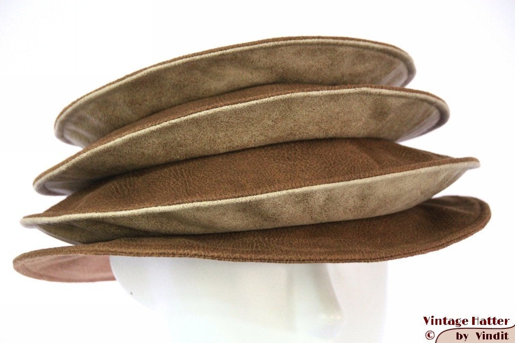 Dames Pagode-hoed The Madhatter caramel-beige 54-57 nieuw, Kleding | Dames, 56 of 57 cm (M, 7 of 7⅛ inch), Hoed, Nieuw, Ophalen of Verzenden
