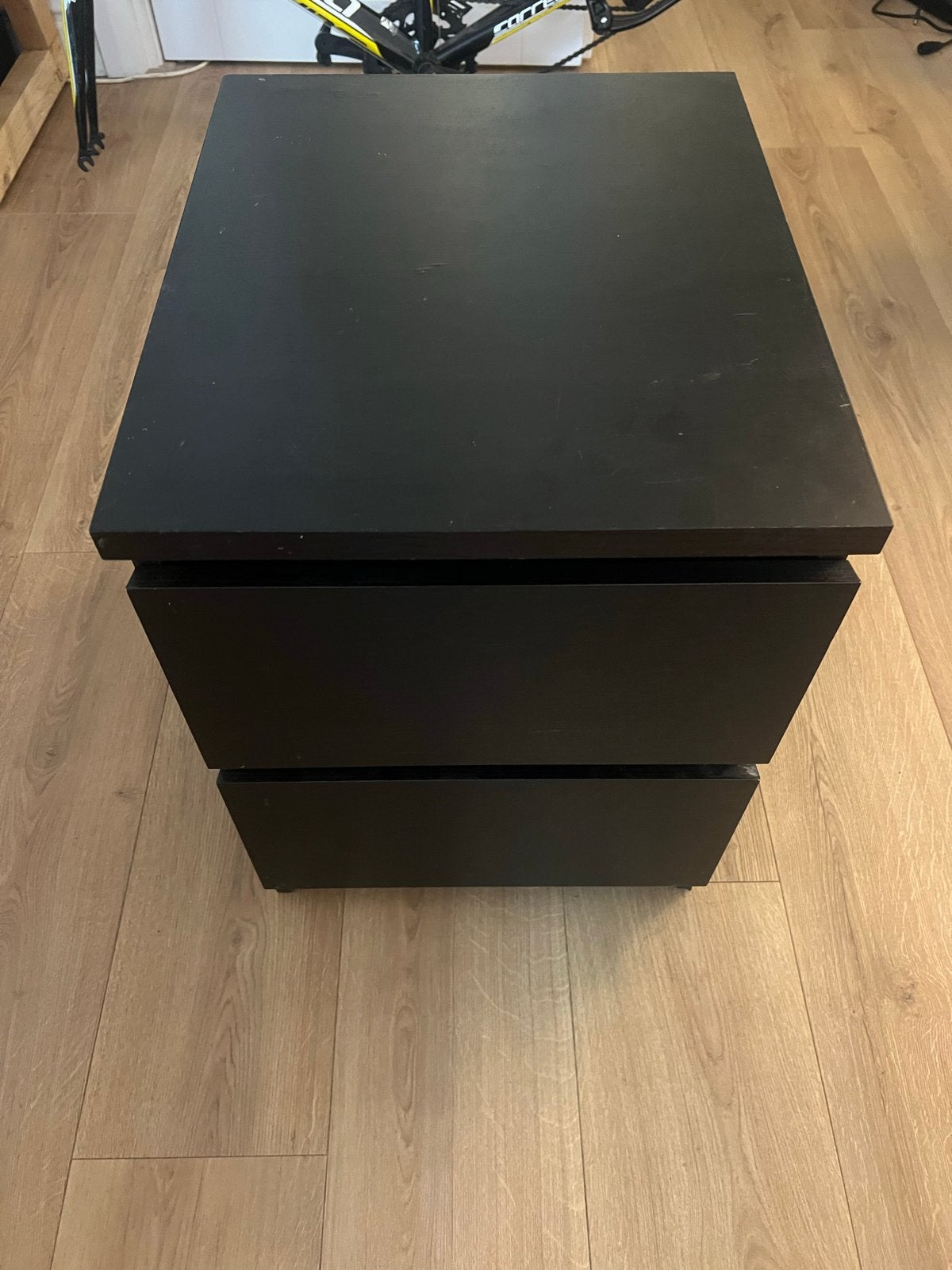 IKEA MALM ladekast met 2 laden, zwartbruin, Huis en Inrichting, Kasten | Ladekasten, Ophalen, Minder dan 50 cm, Gebruikt, 1 of 2 laden