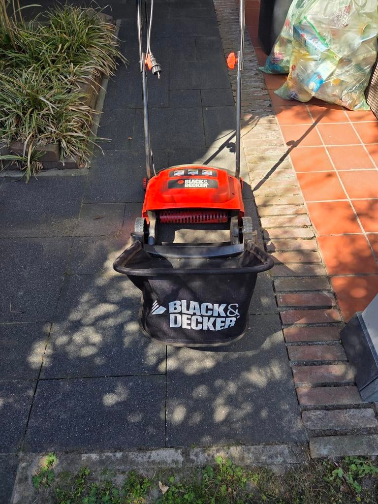 Black & Decker GD300-QS Gazonventilator 600W, Tuin en Terras, Ophalen of Verzenden, Elektrisch